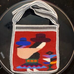NWOT Handcrafted Multicolor wool, Woven crossbody bohemian Bag, graphic